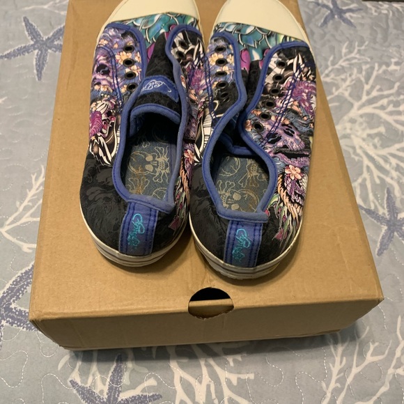 sneakers - Picture 2 of 2